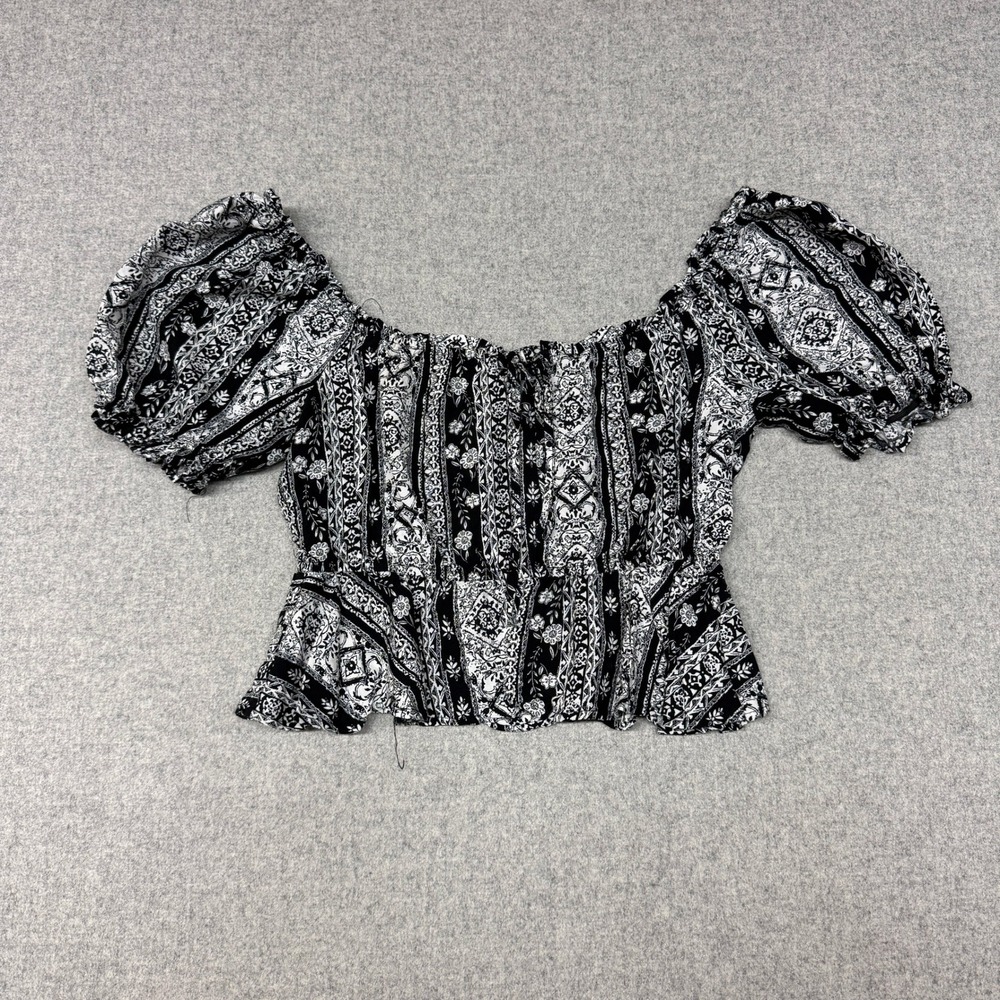 Forever 21 Blouse Size Large Black White Paisley Floral Smocked Puff Sleeve Top